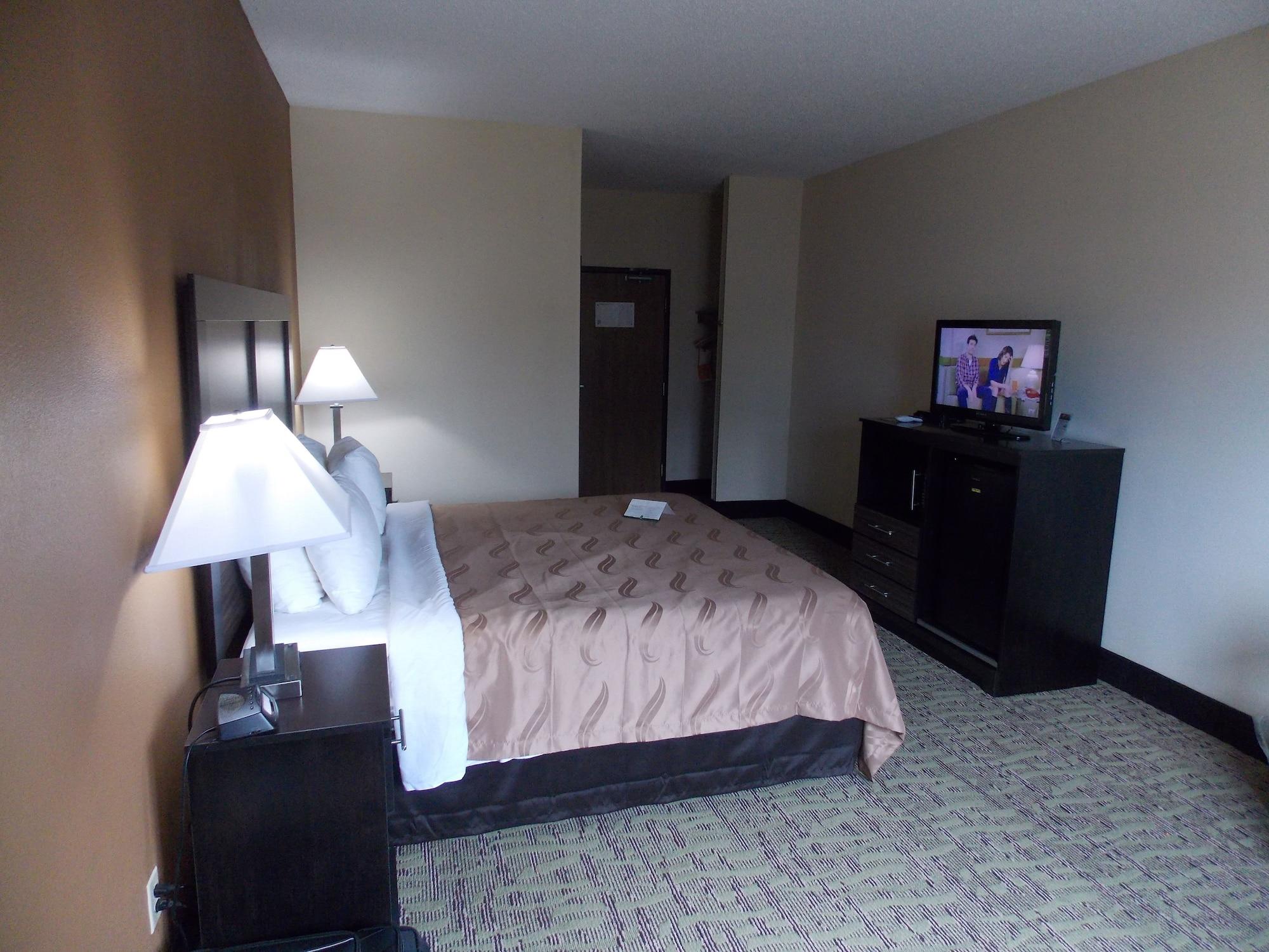 Hotel Quality & Champaign