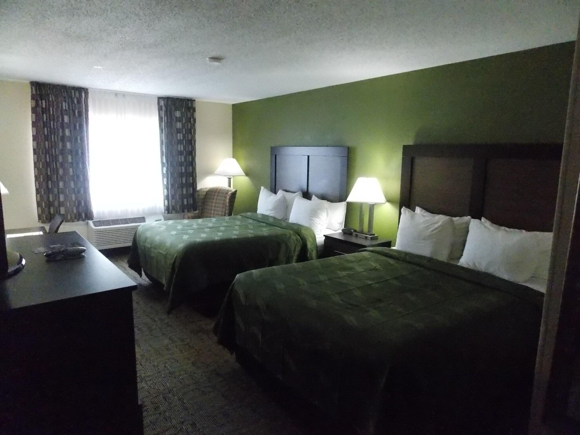 Quality & Hotel Champaign